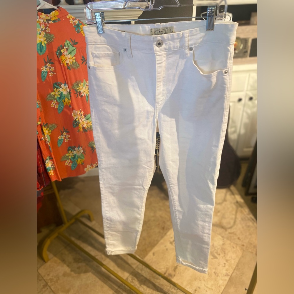 Lucky Brand — Bridgett Skinny (white denim jean) never worn!
